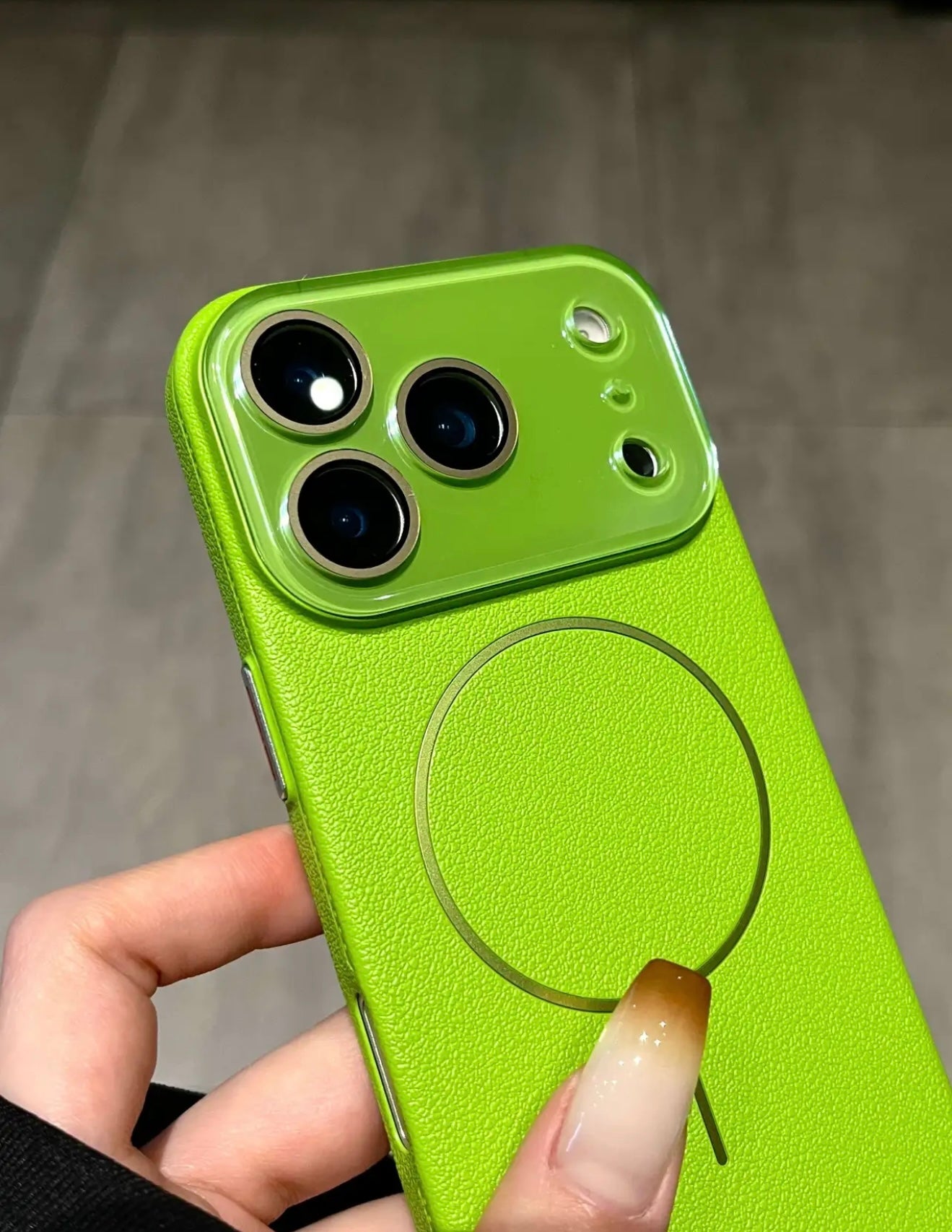 MagSafe Crystal Litchi Grain Case