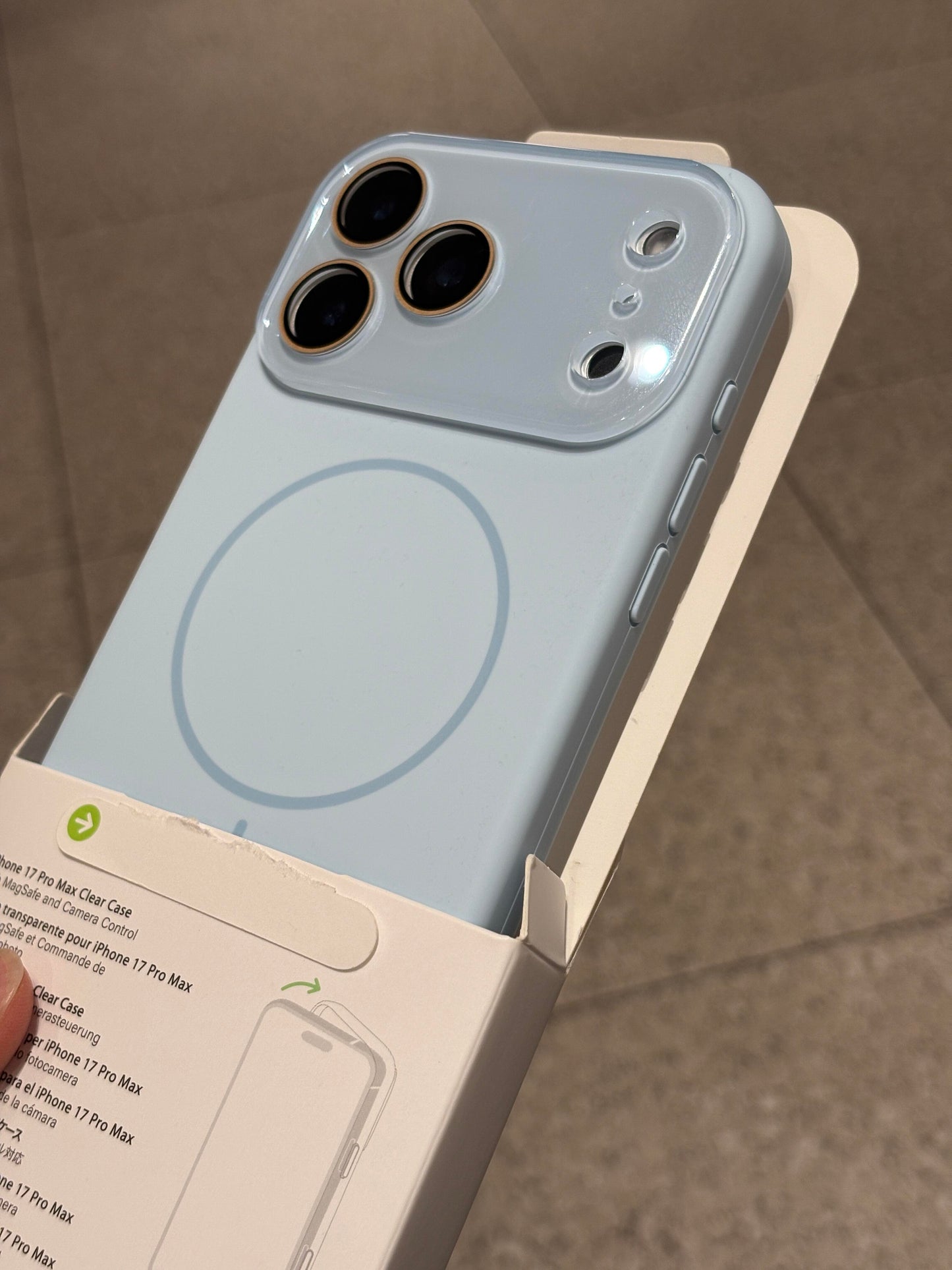 ( MagSafe ) Silicone Case with Lens Cover